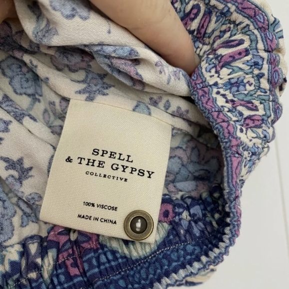 🎶 Spell Folk Song Blouse 🎶 - Picture 2 of 7